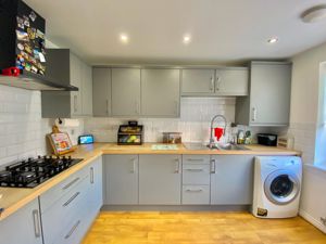 Kitchen- click for photo gallery